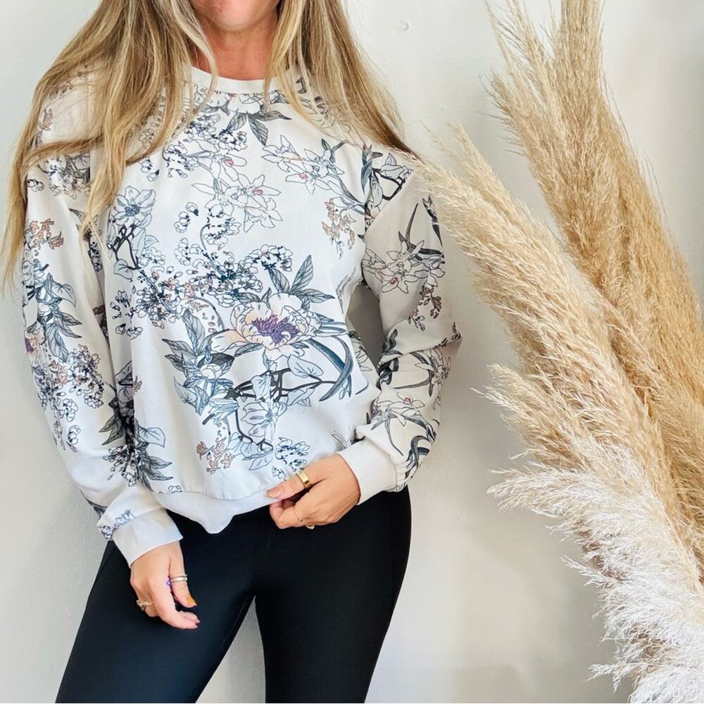 SHEIN White Gray Blue Tan Floral Watercolor Pullover Crew Neck Sweater Top XL